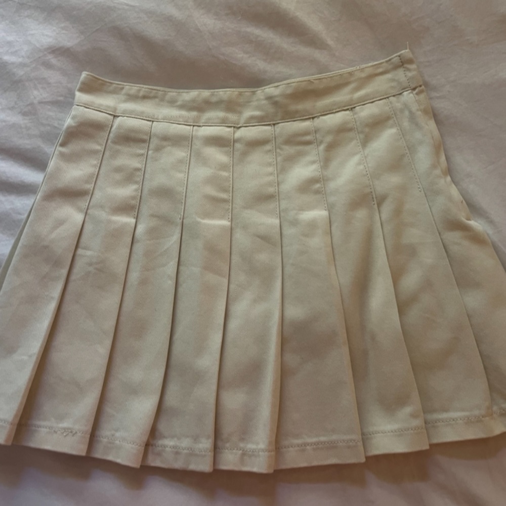 Brandy Melville pleated skirt